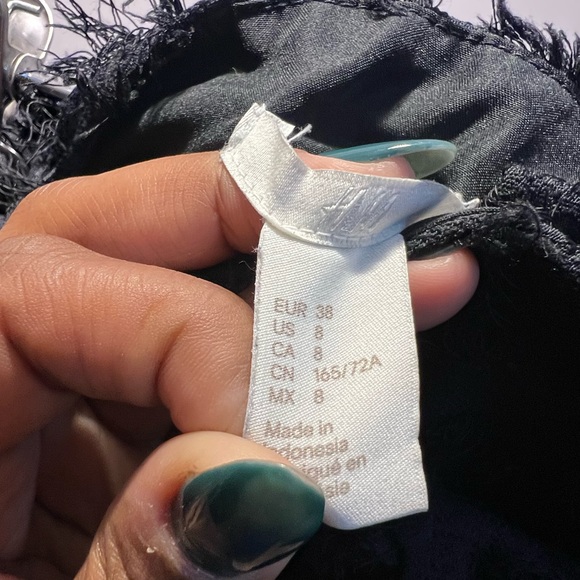 BLACK FLUFFY PANTS // H&M // US 8 🖤 - Picture 4 of 6